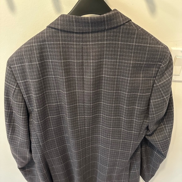 Grey check sport coast from Jos A Bank. 42R Slim Fit - Picture 2 of 5